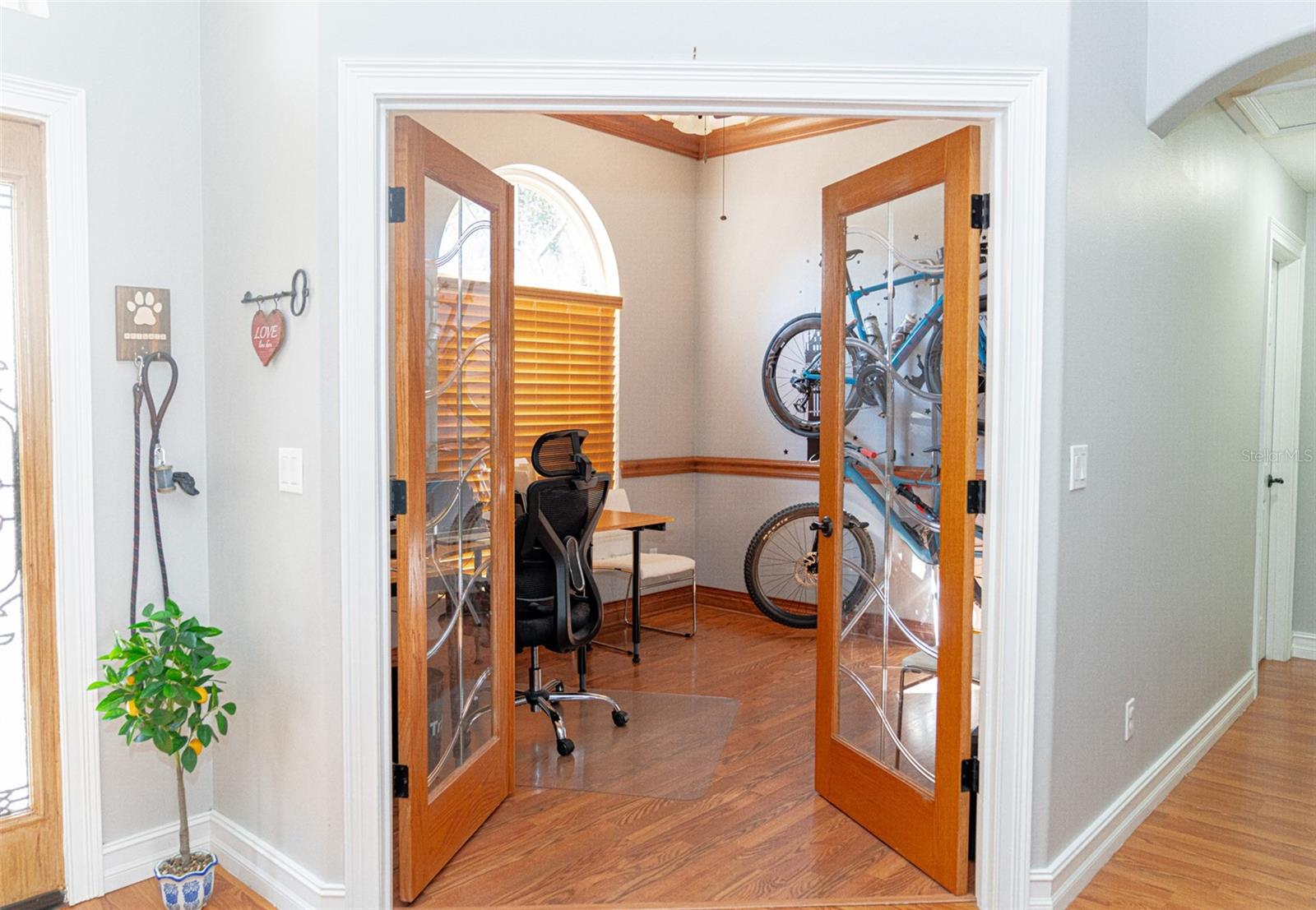 Image 32 of 73 For 2716 Sunbury Street