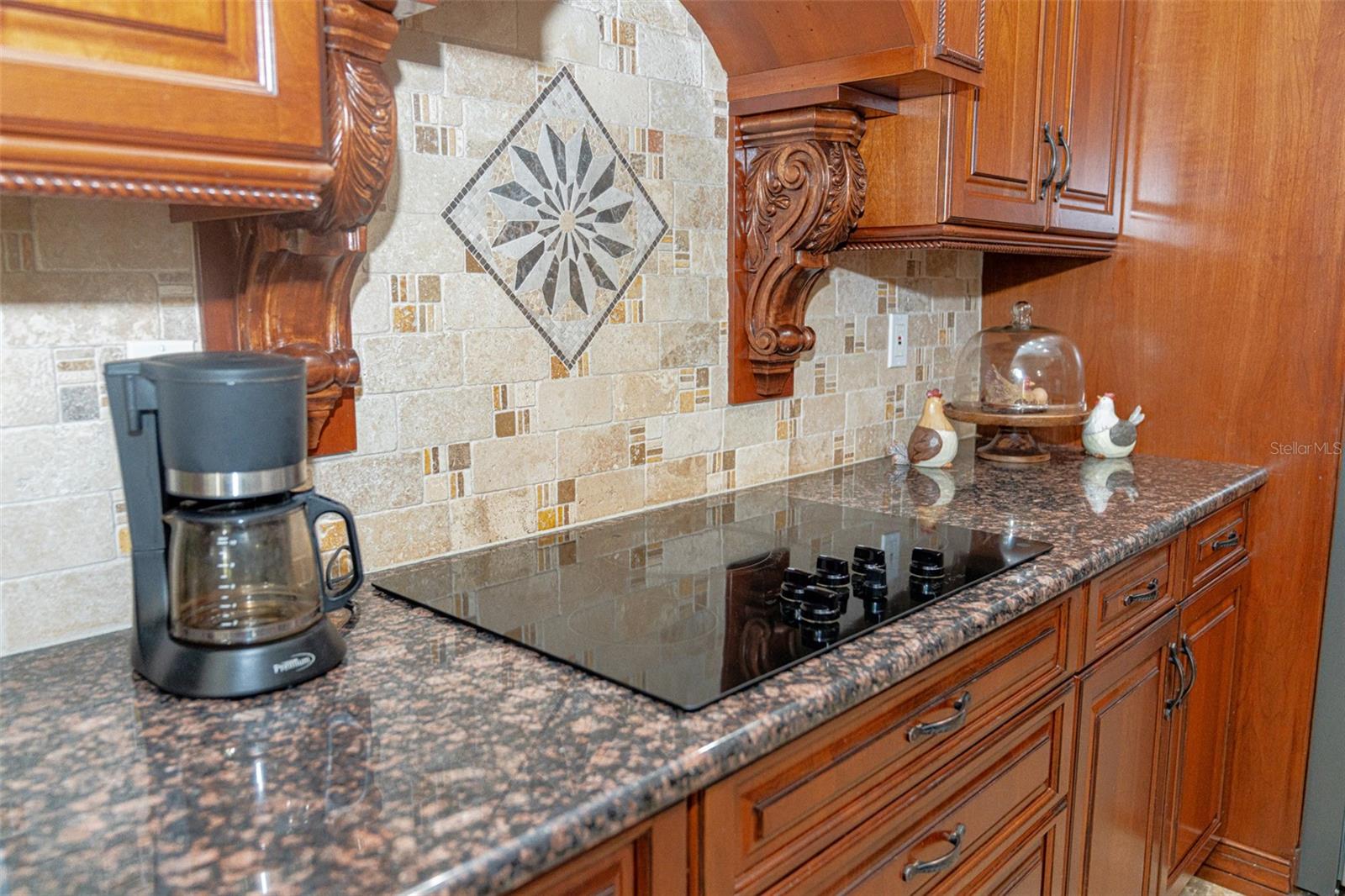 Image 38 of 73 For 2716 Sunbury Street