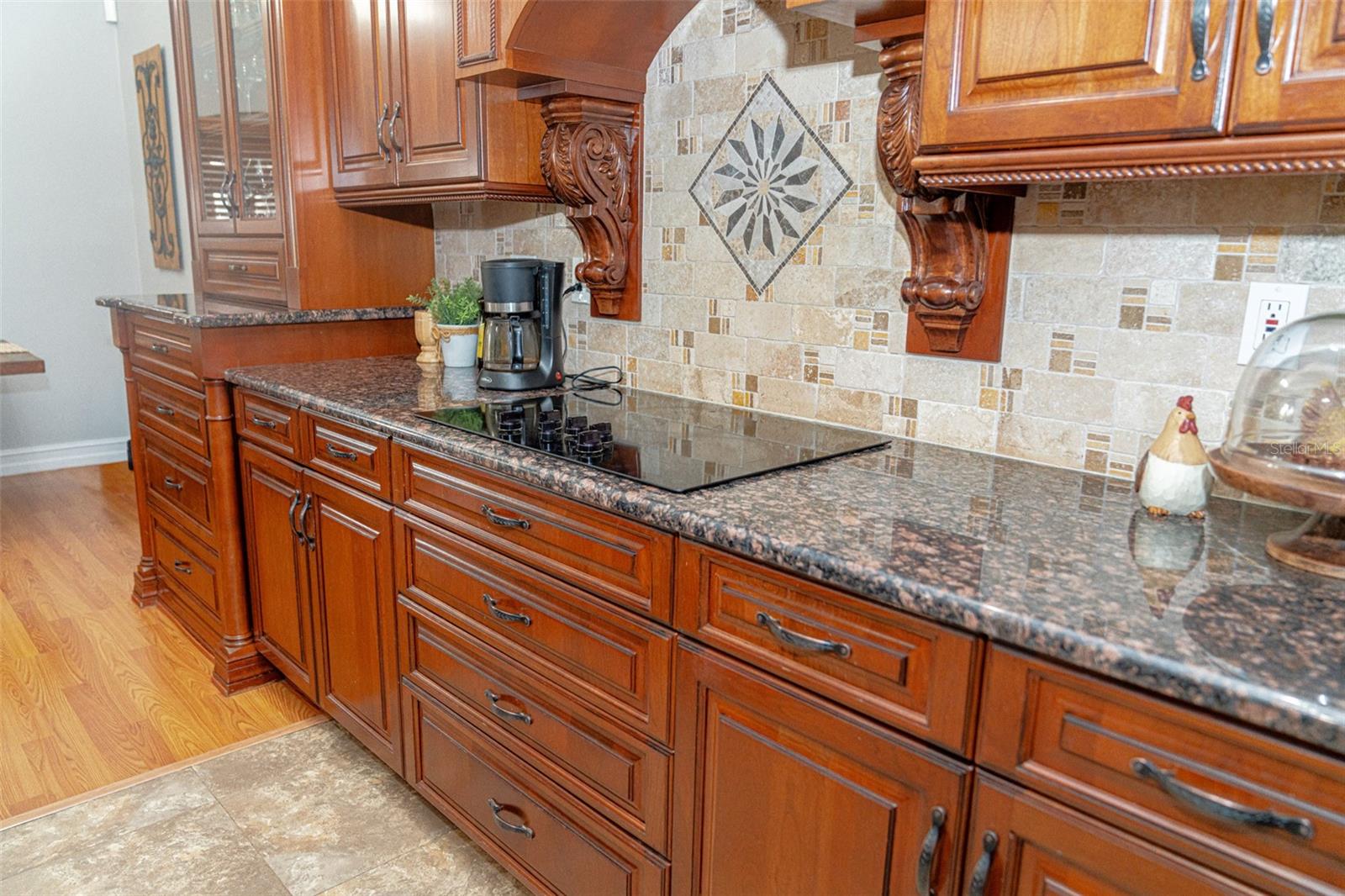 Image 43 of 73 For 2716 Sunbury Street