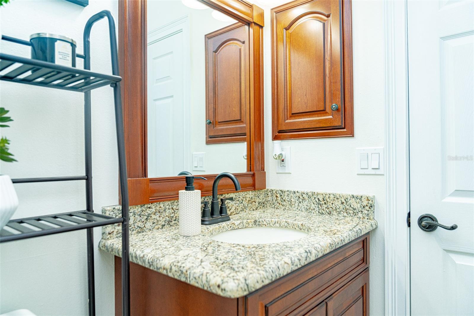 Image 71 of 73 For 2716 Sunbury Street