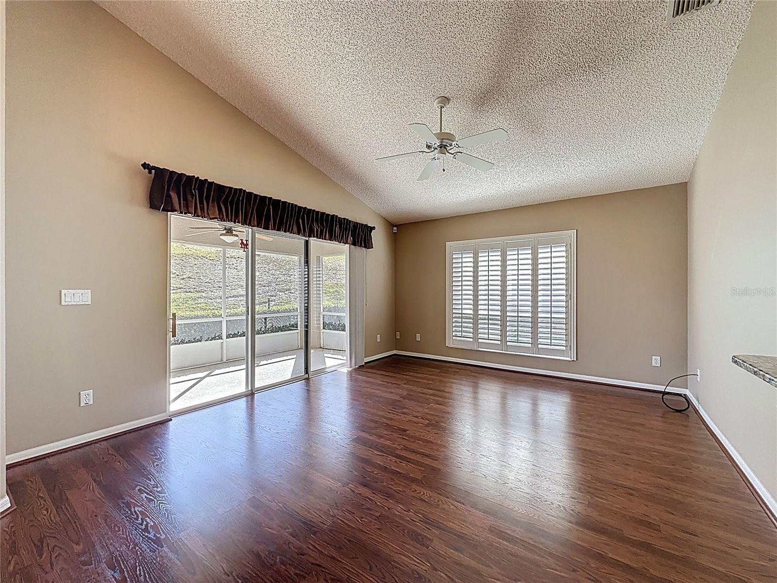 Image 12 of 70 For 3513 Rollingbrook Street