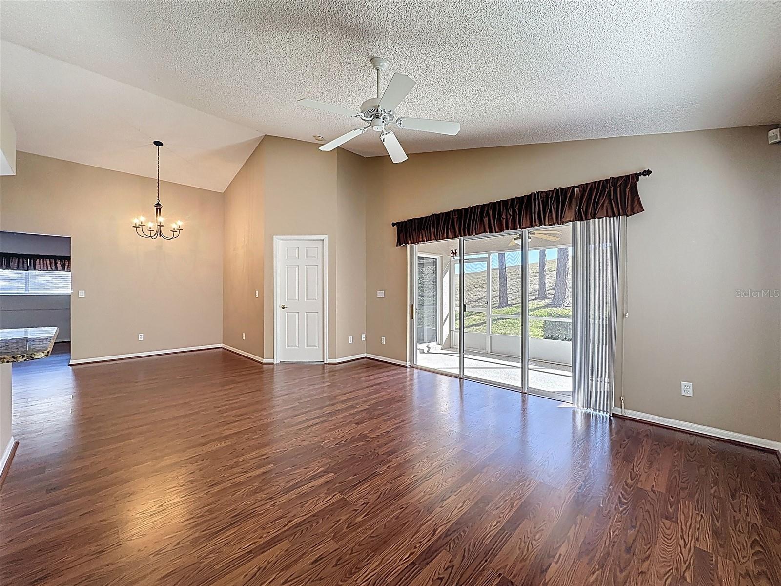 Image 13 of 70 For 3513 Rollingbrook Street