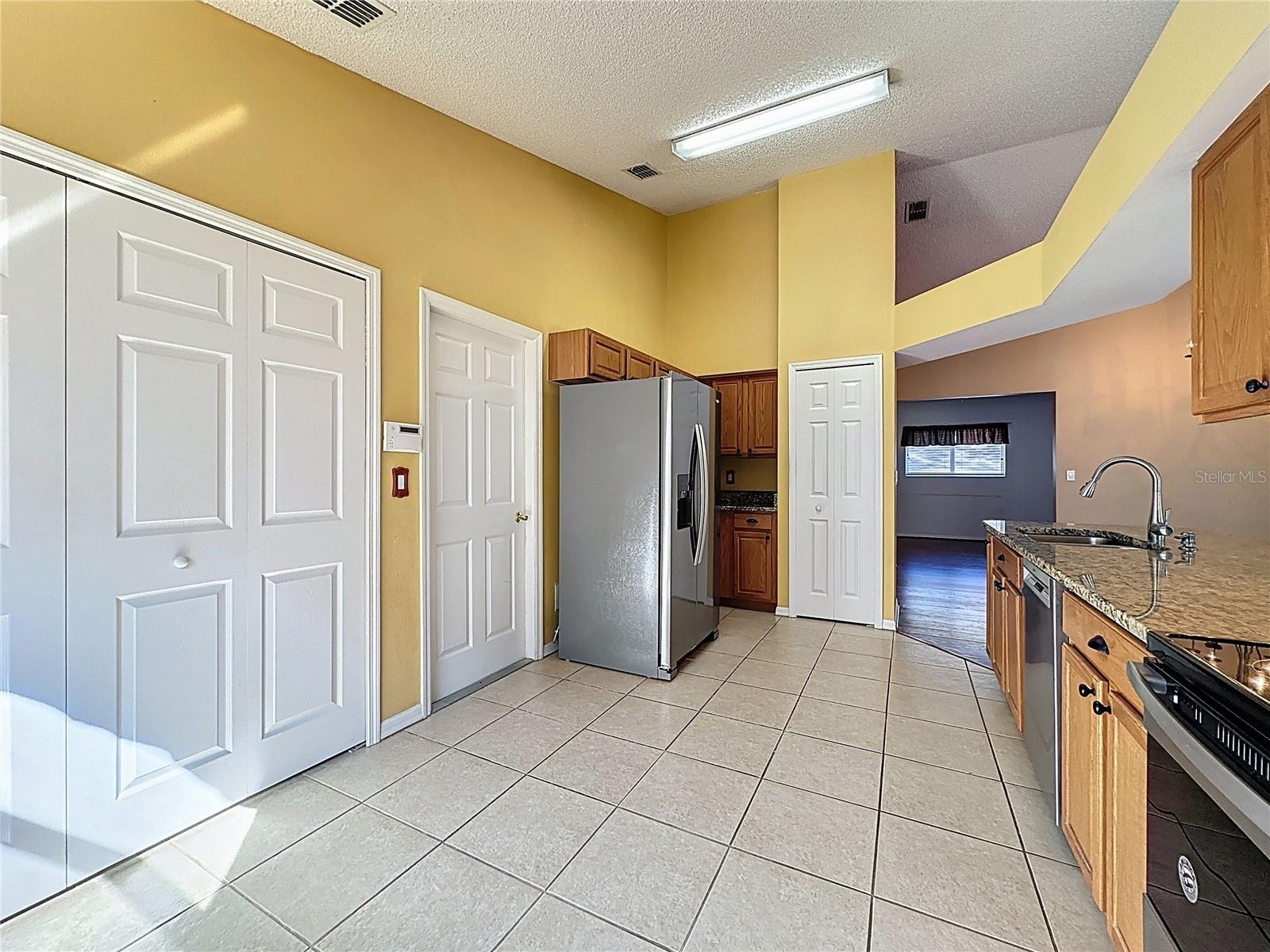 Image 19 of 70 For 3513 Rollingbrook Street