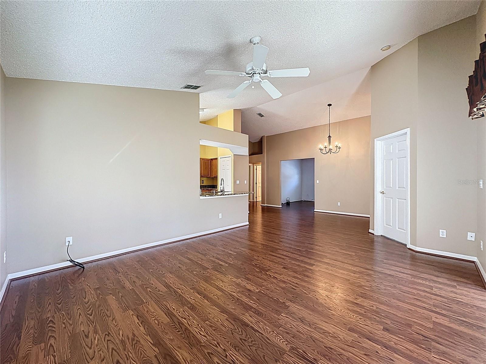 Image 21 of 70 For 3513 Rollingbrook Street