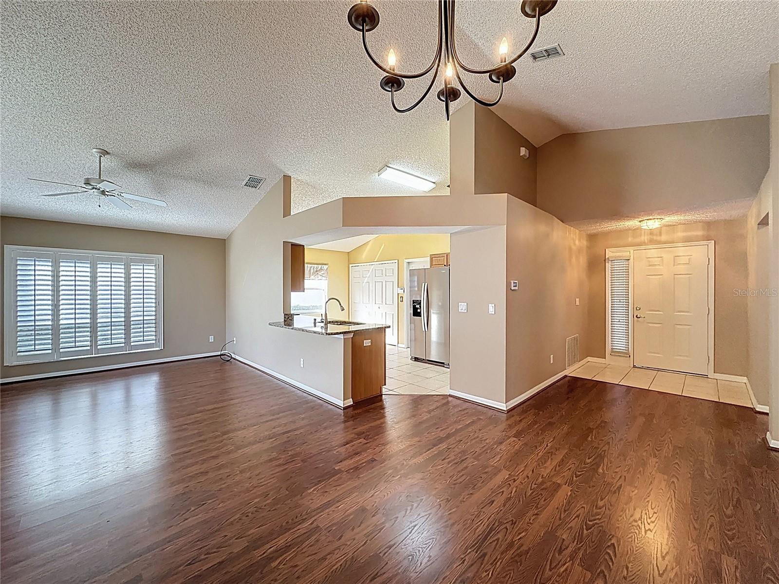 Image 6 of 70 For 3513 Rollingbrook Street