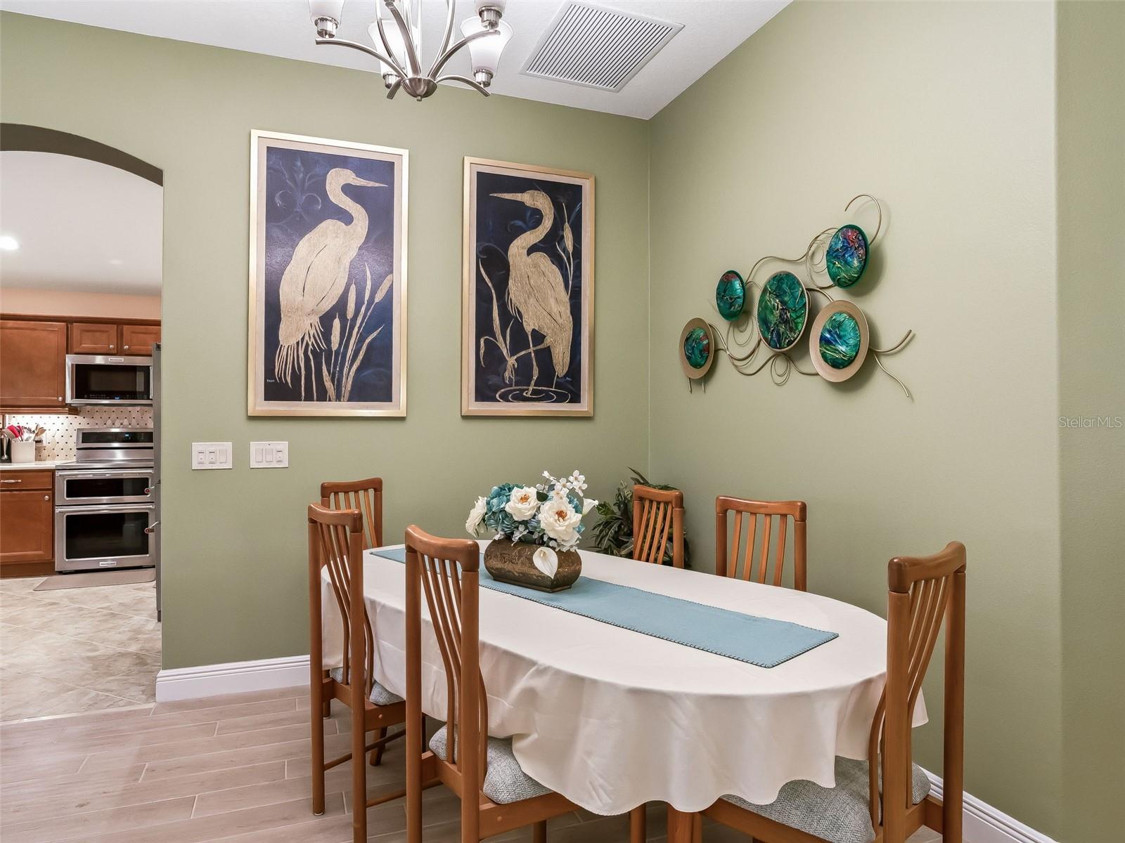 Listing photo id 8 for 1776 Wax Berry Court