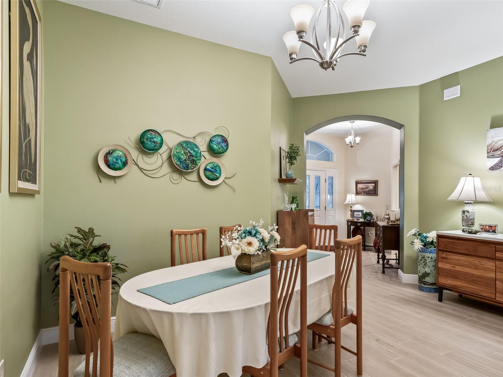 Listing photo id 9 for 1776 Wax Berry Court