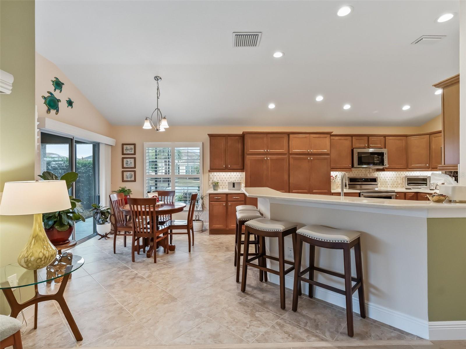 Listing photo id 14 for 1776 Wax Berry Court