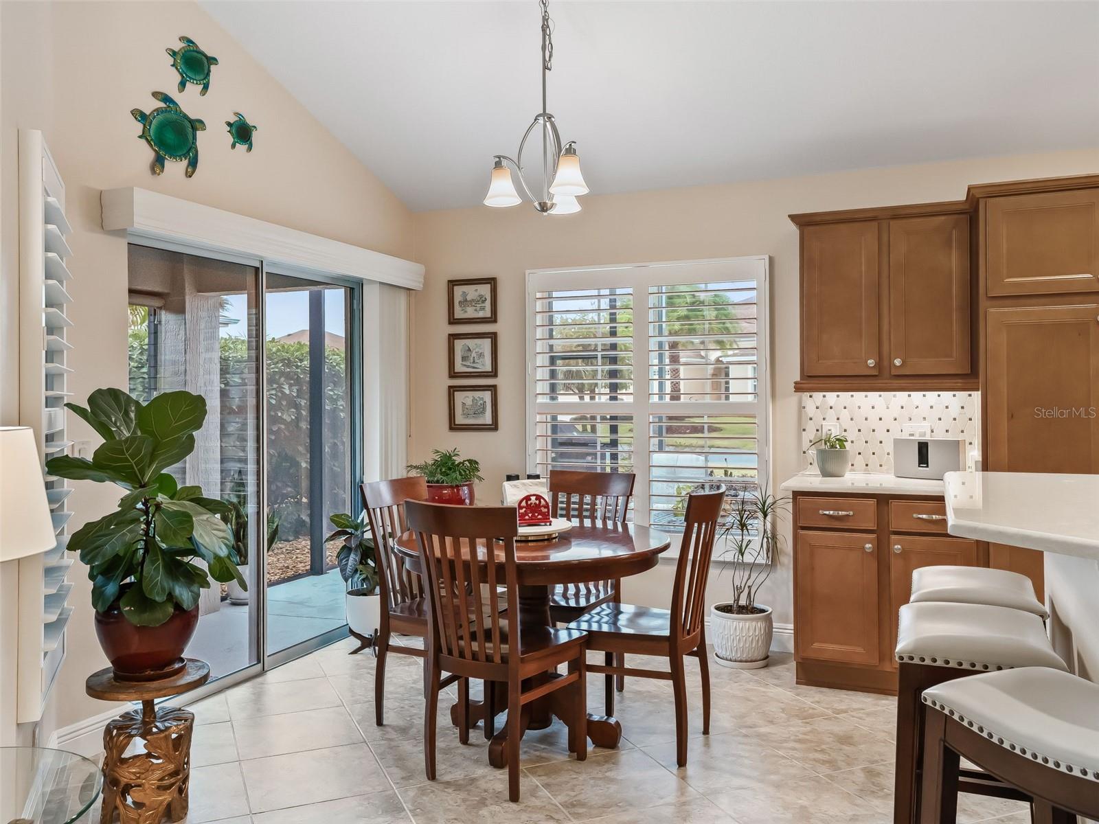 Listing photo id 15 for 1776 Wax Berry Court