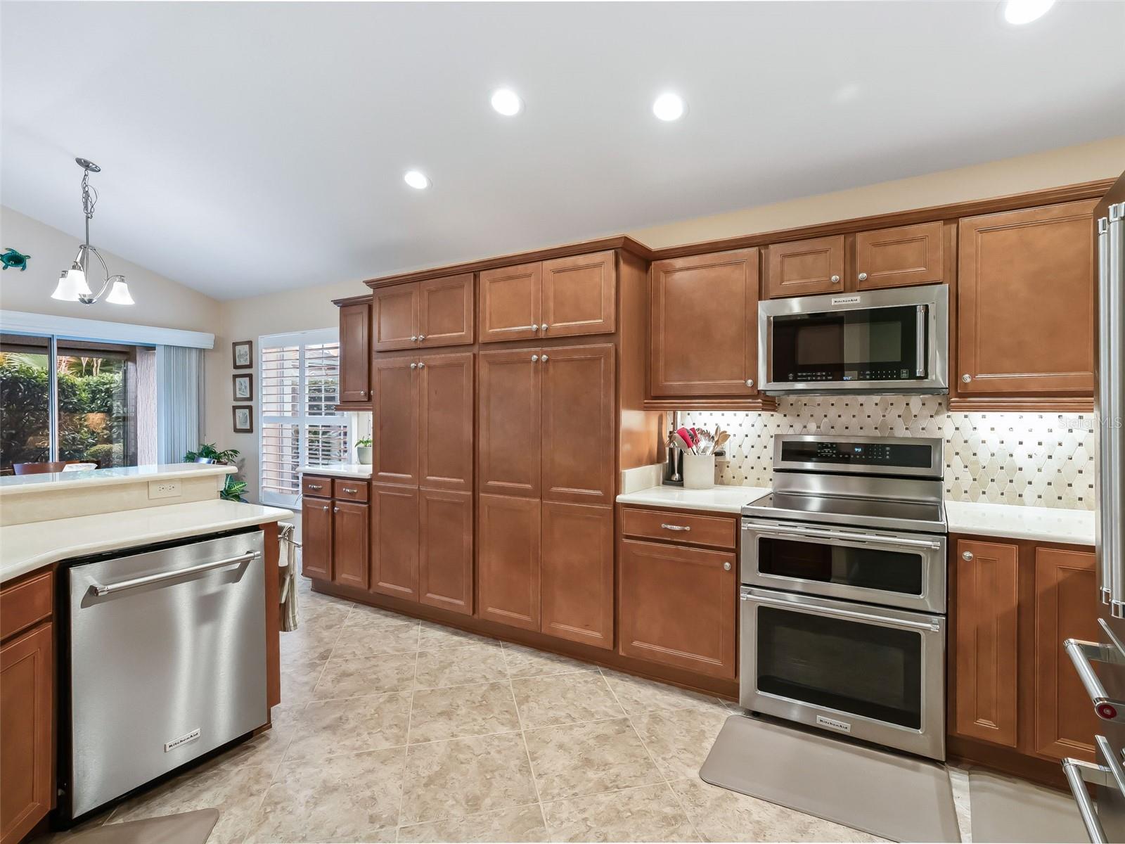 Listing photo id 22 for 1776 Wax Berry Court