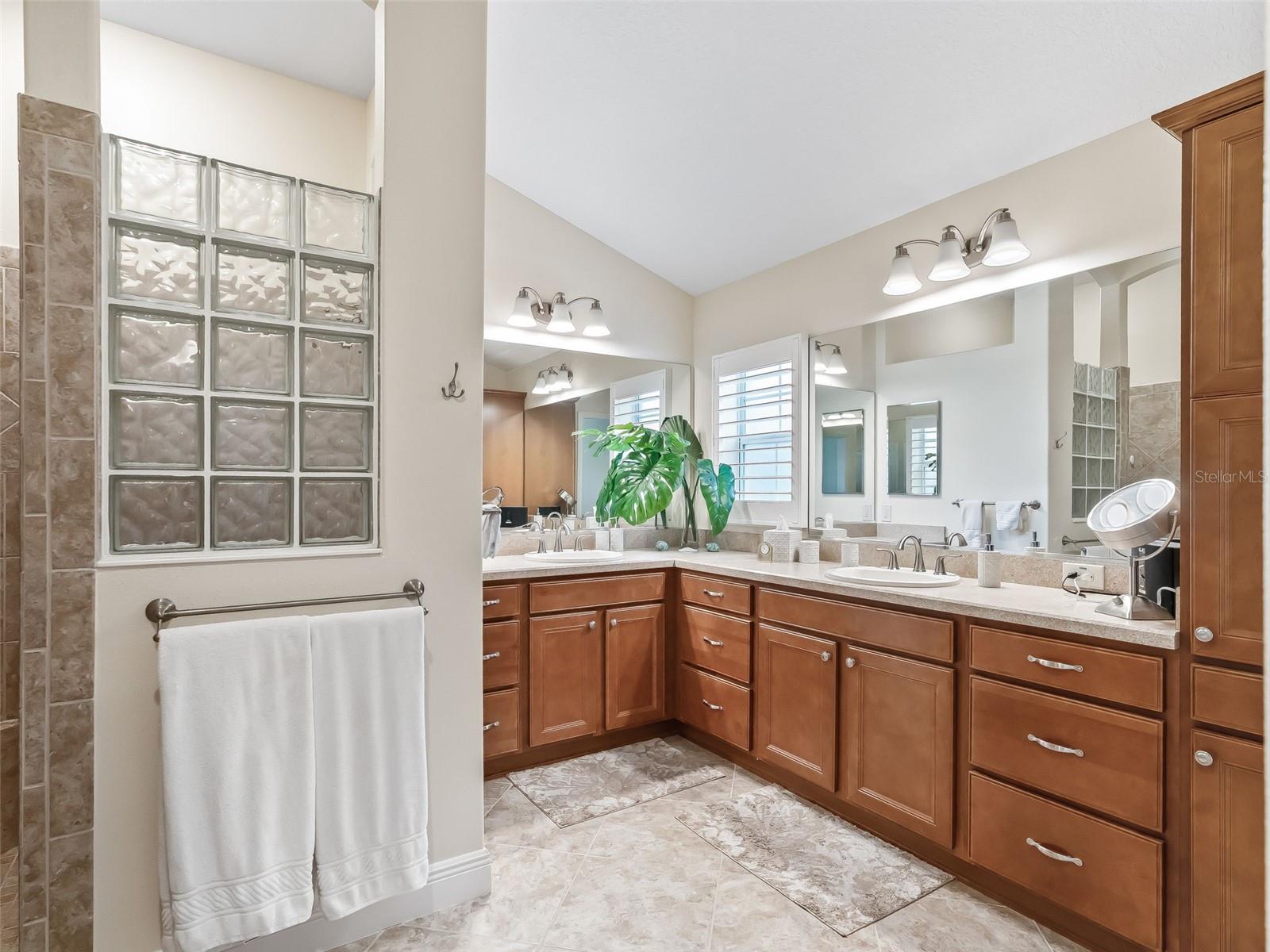 Listing photo id 27 for 1776 Wax Berry Court