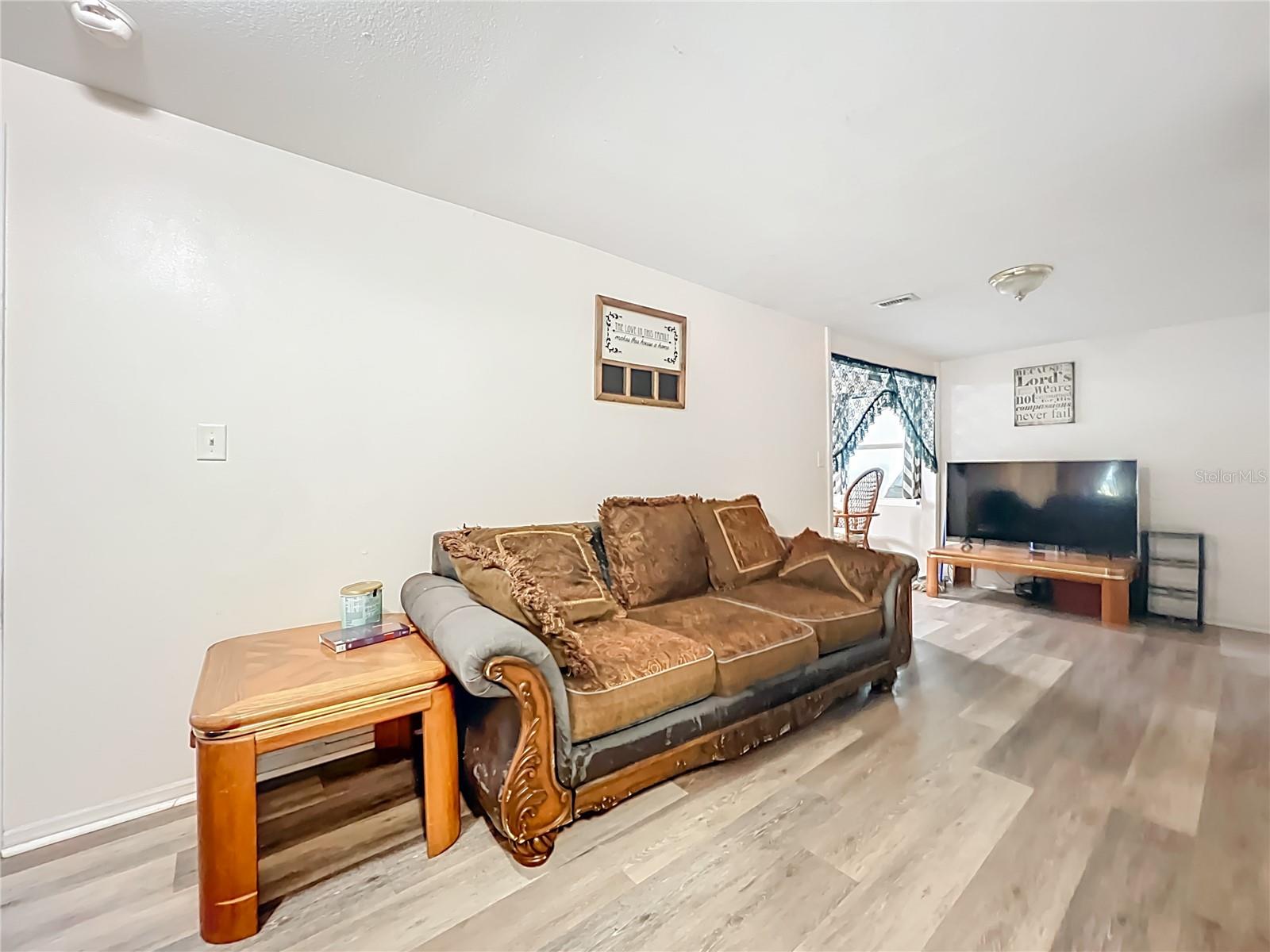 Image 42 of 74 For 301 Atwater Avenue