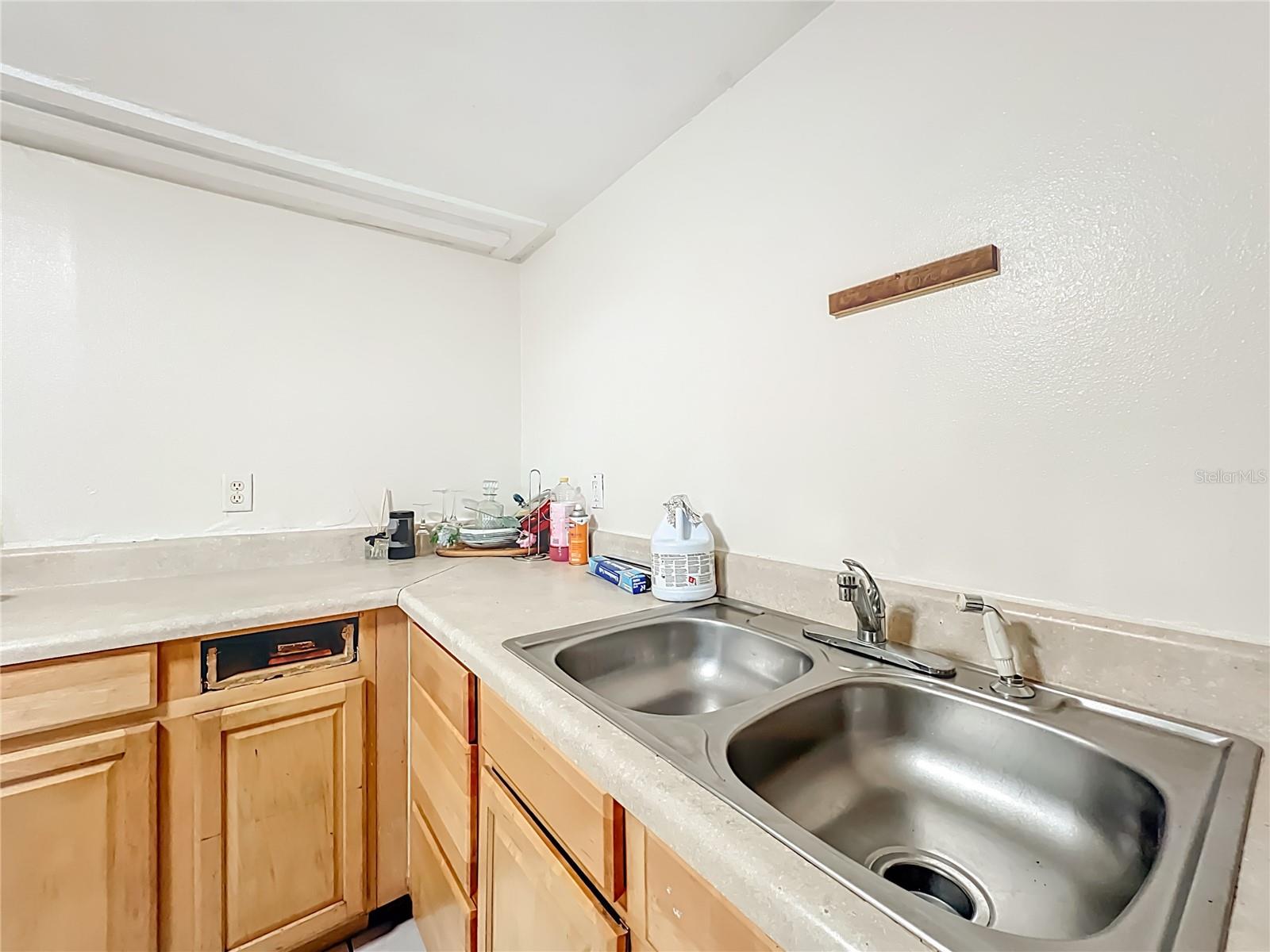 Image 46 of 74 For 301 Atwater Avenue