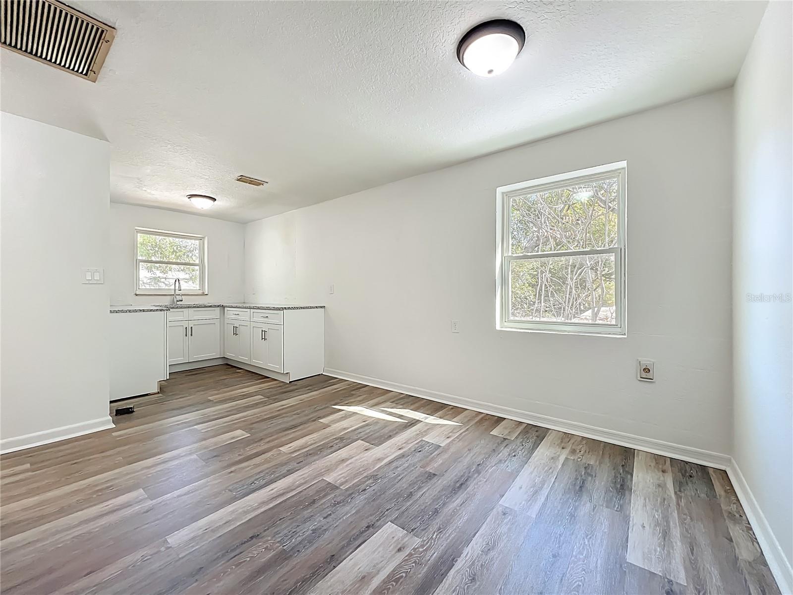 Image 56 of 74 For 301 Atwater Avenue