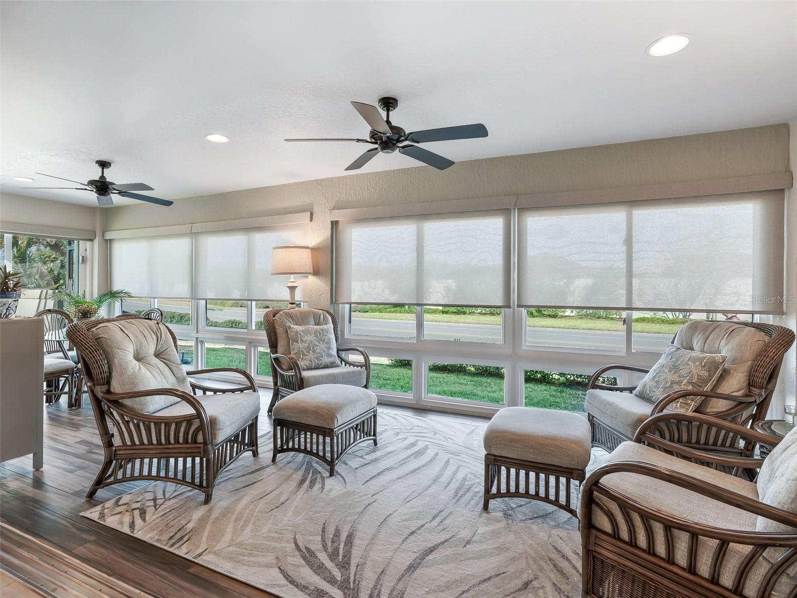 Image 16 of 39 For 5970 Sternemann Street