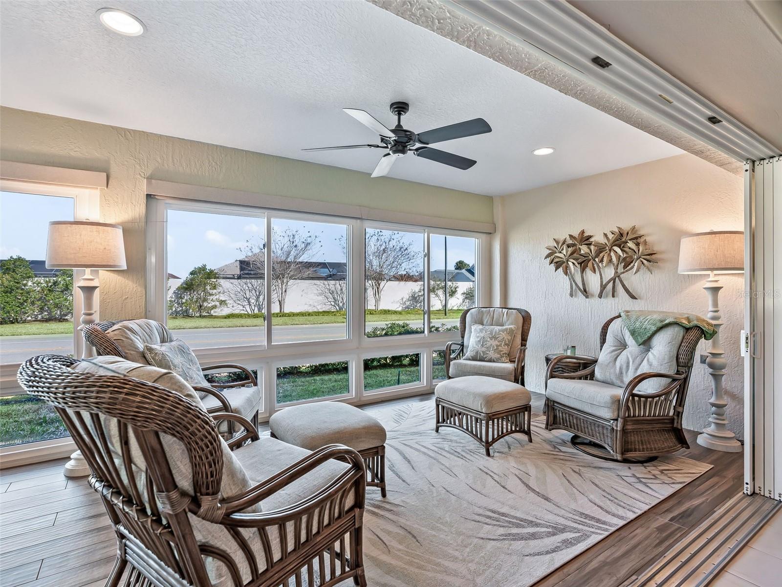 Image 17 of 39 For 5970 Sternemann Street