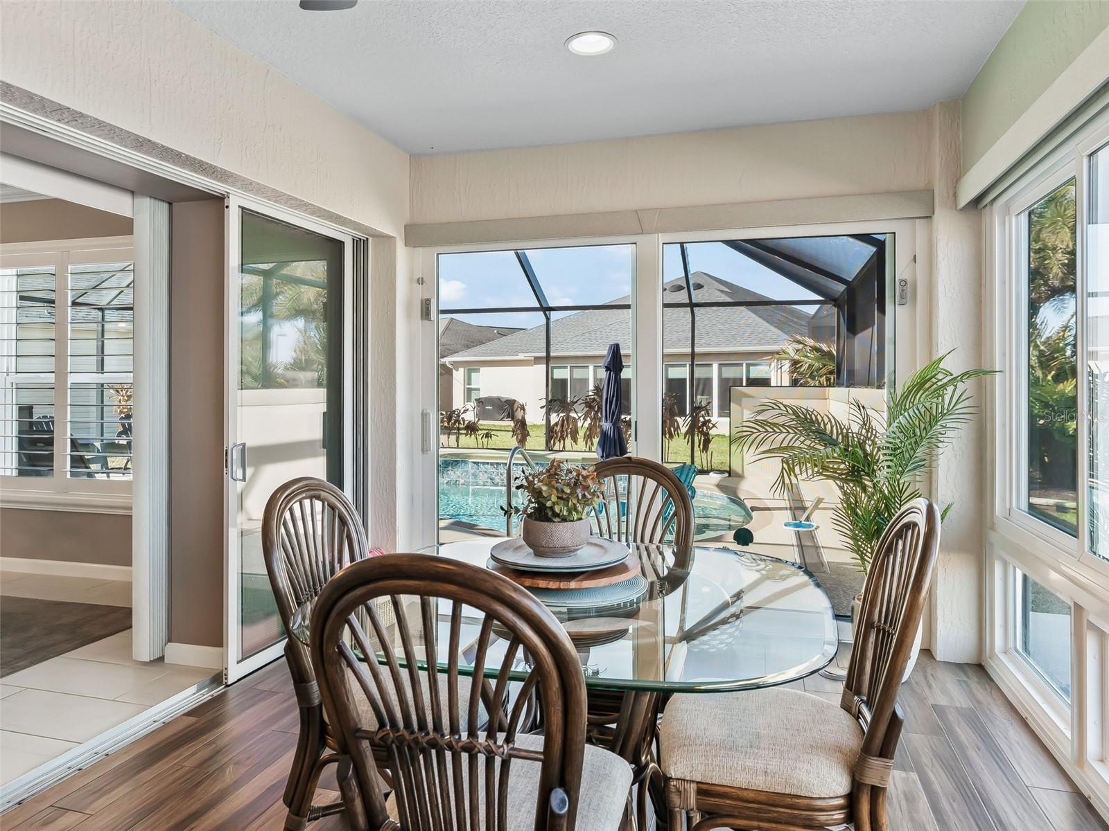 Image 18 of 39 For 5970 Sternemann Street