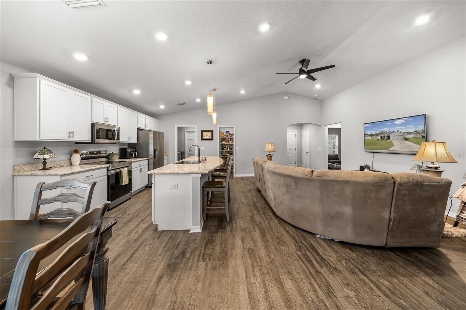 Image 10 of 39 For 8992 42nd Court