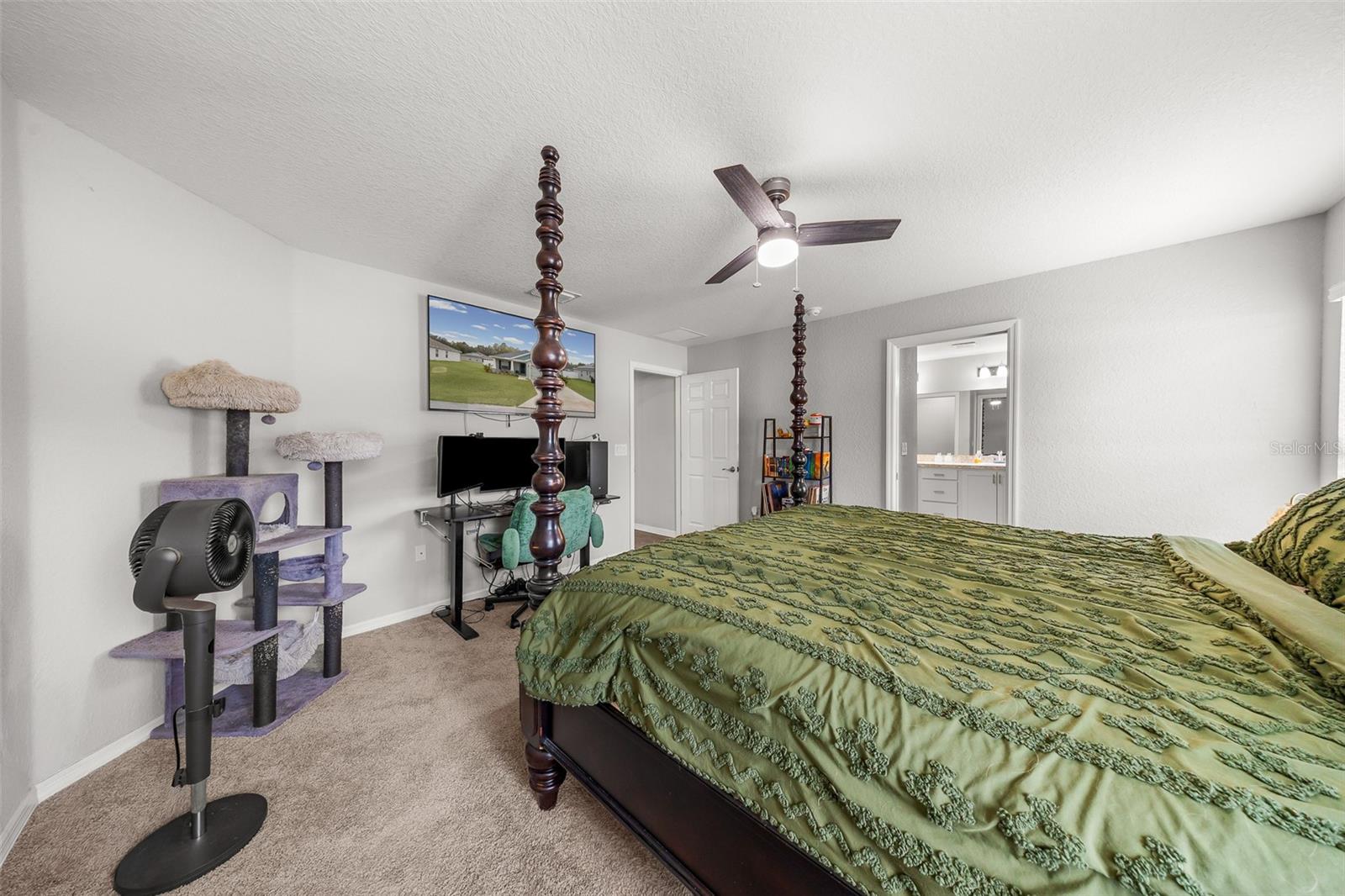 Image 18 of 39 For 8992 42nd Court