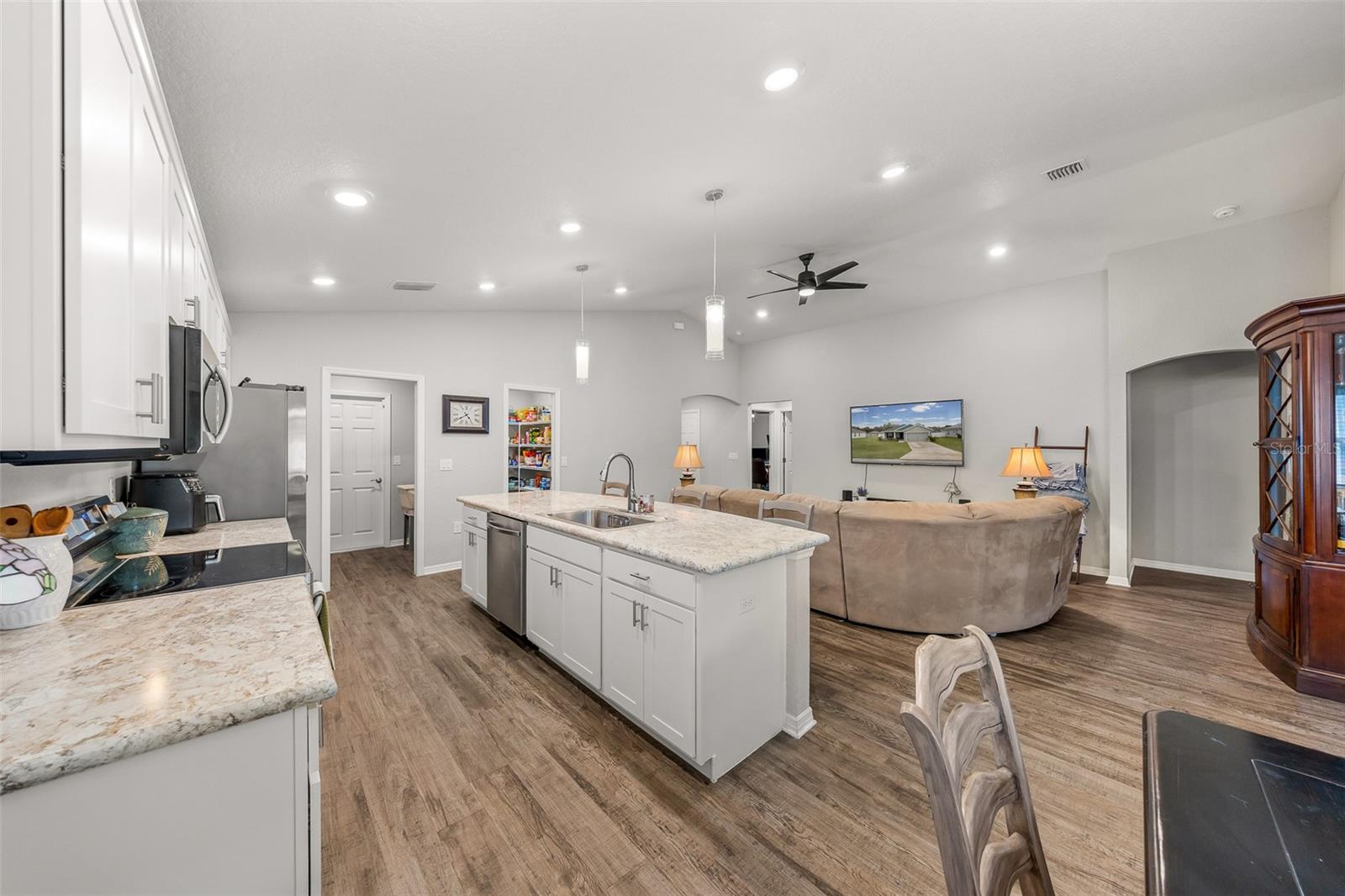 Image 7 of 39 For 8992 42nd Court