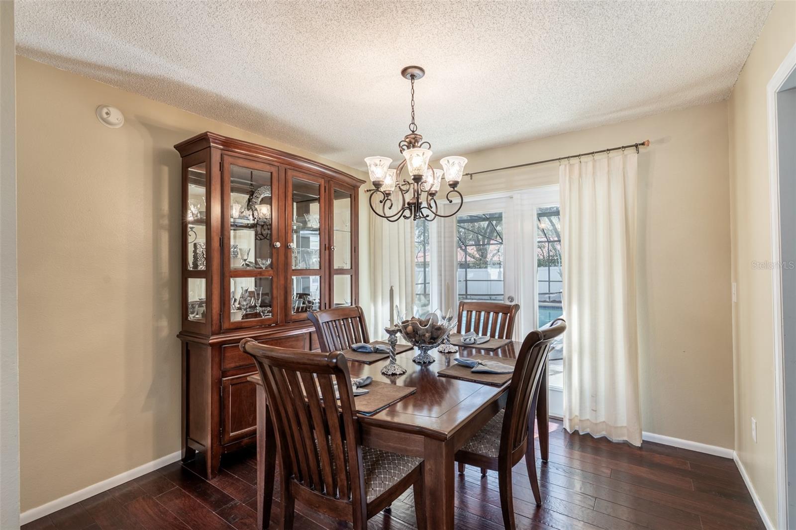 Image 8 of 31 For 7611 Wethersfield Drive