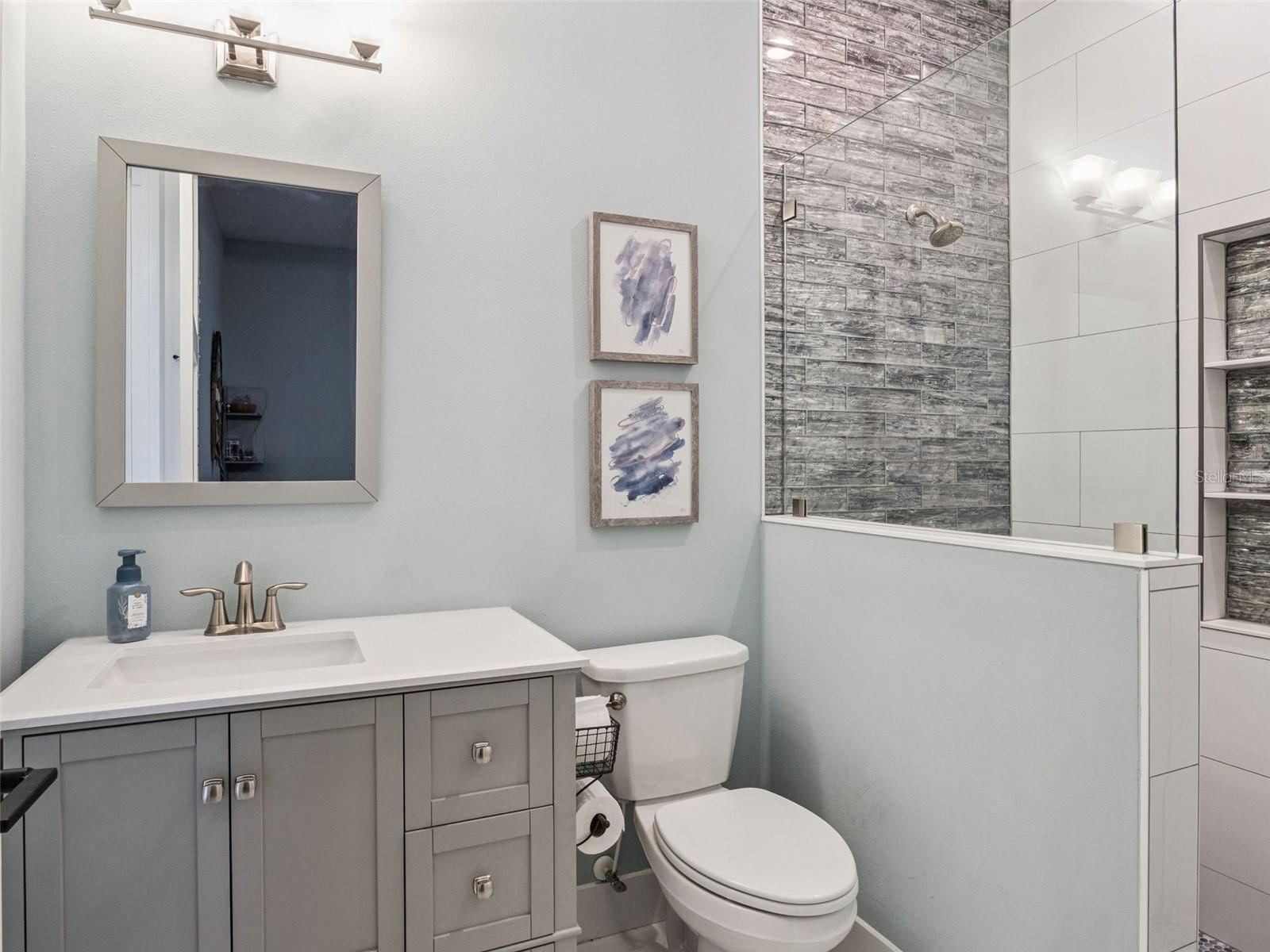 Image 23 of 94 For 16922 Apopka Springs Boulevard