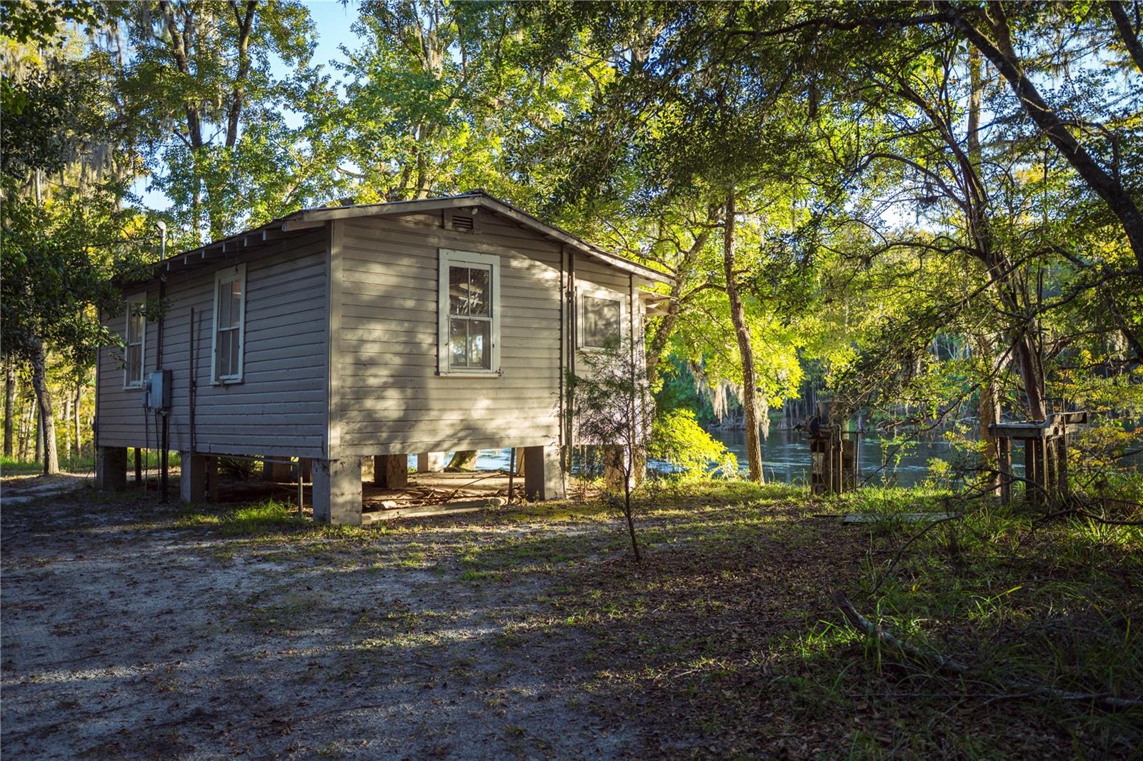 Image 8 of 14 For Blue Bird Court Sw