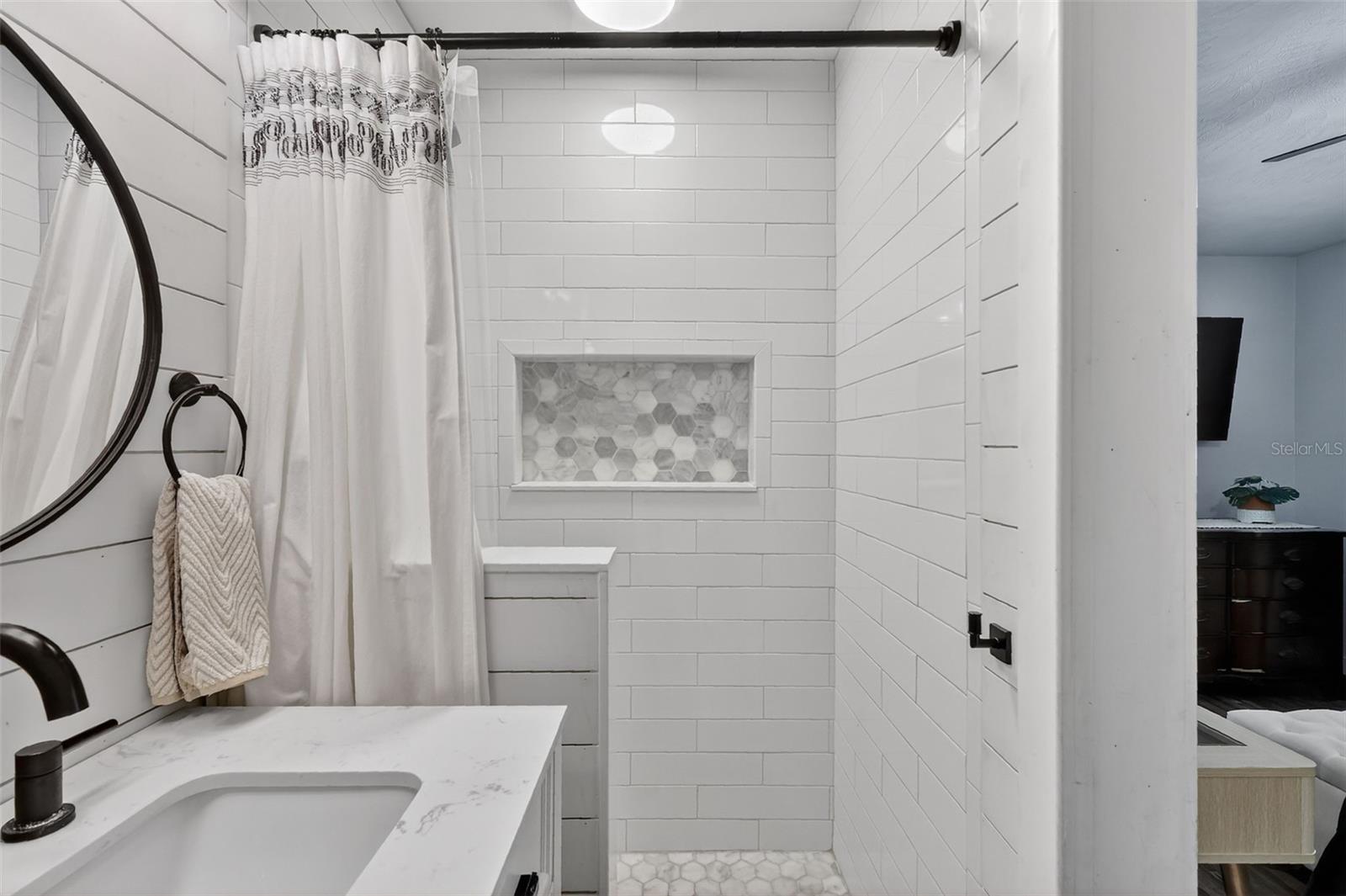 Image 19 of 31 For 1219 Oak Dr.