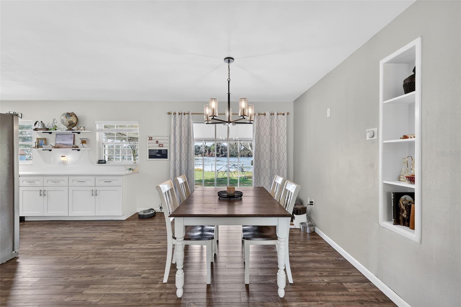 Image 9 of 31 For 1219 Oak Dr.