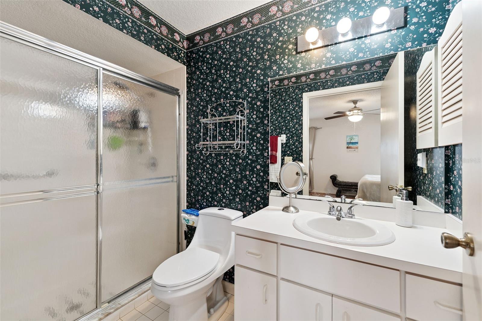 Image 10 of 19 For 1581 Oakview Circle Se