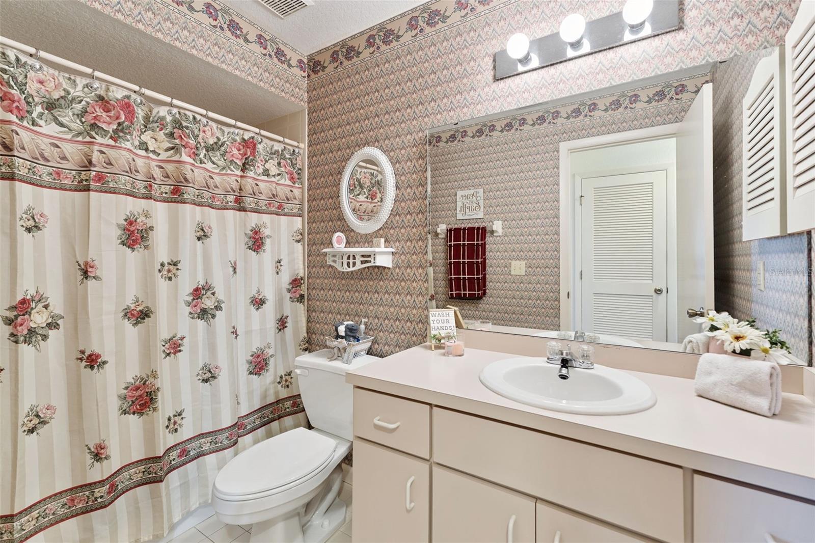 Image 11 of 19 For 1581 Oakview Circle Se