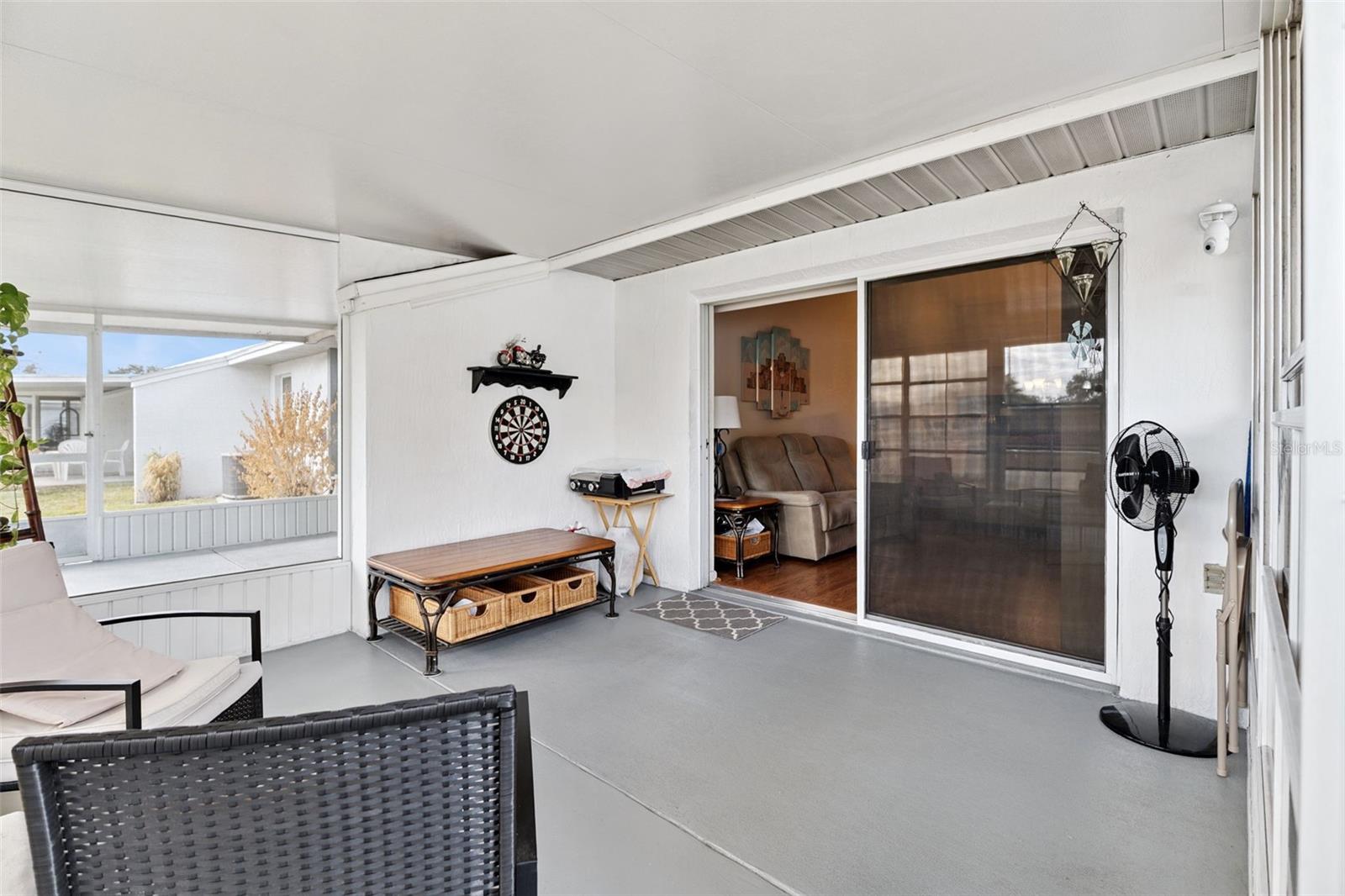 Image 17 of 19 For 1581 Oakview Circle Se