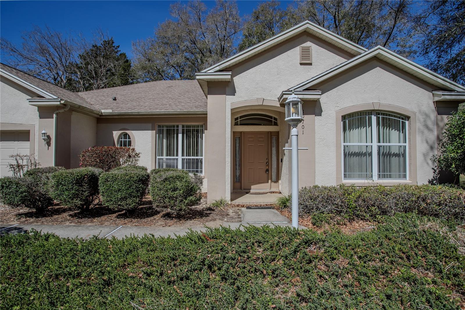 Listing photo id 1 for 19701 93rd Place