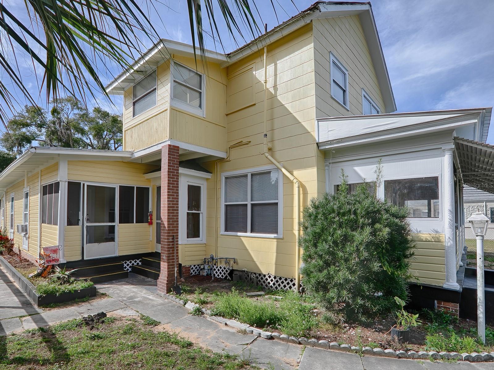 Image 4 of 96 For 422 & 426 Citrus Avenue