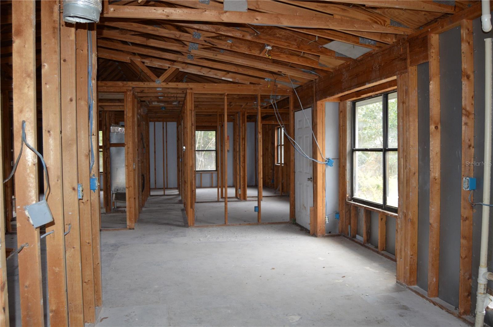 Image 10 of 22 For 702 James Avenue