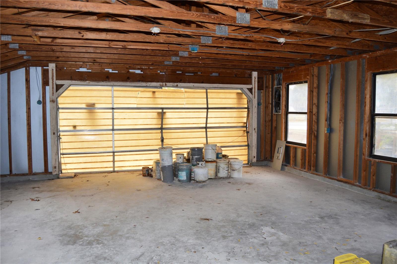 Image 18 of 22 For 702 James Avenue