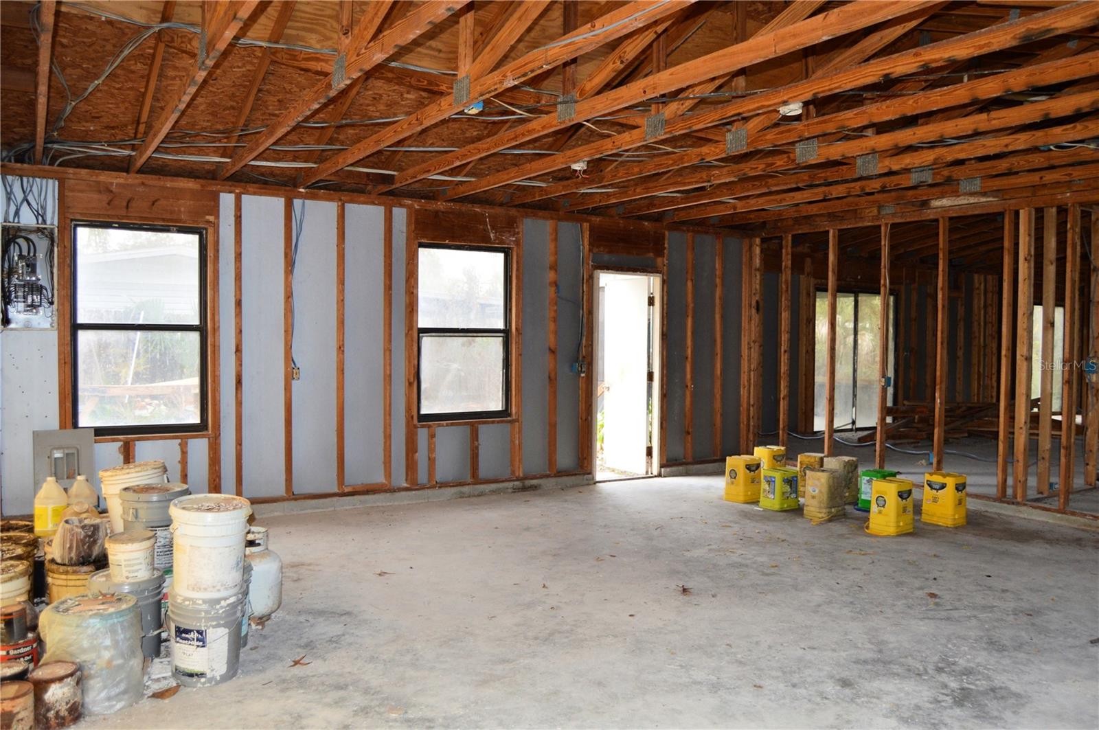 Image 19 of 22 For 702 James Avenue