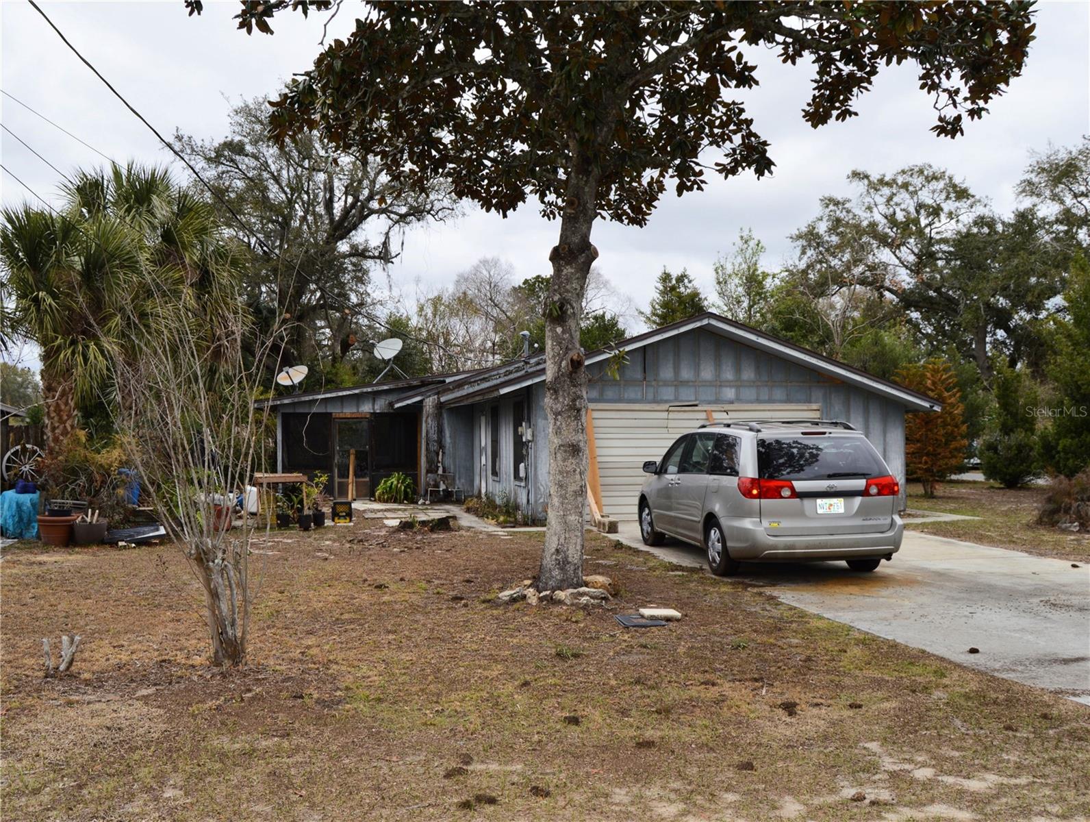 Image 6 of 22 For 702 James Avenue