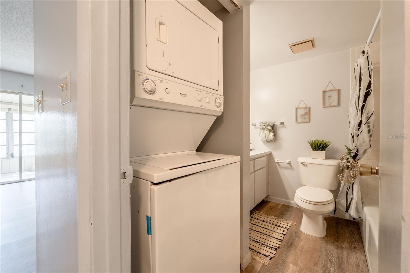 Image 13 of 32 For 600 Fairways Circle B