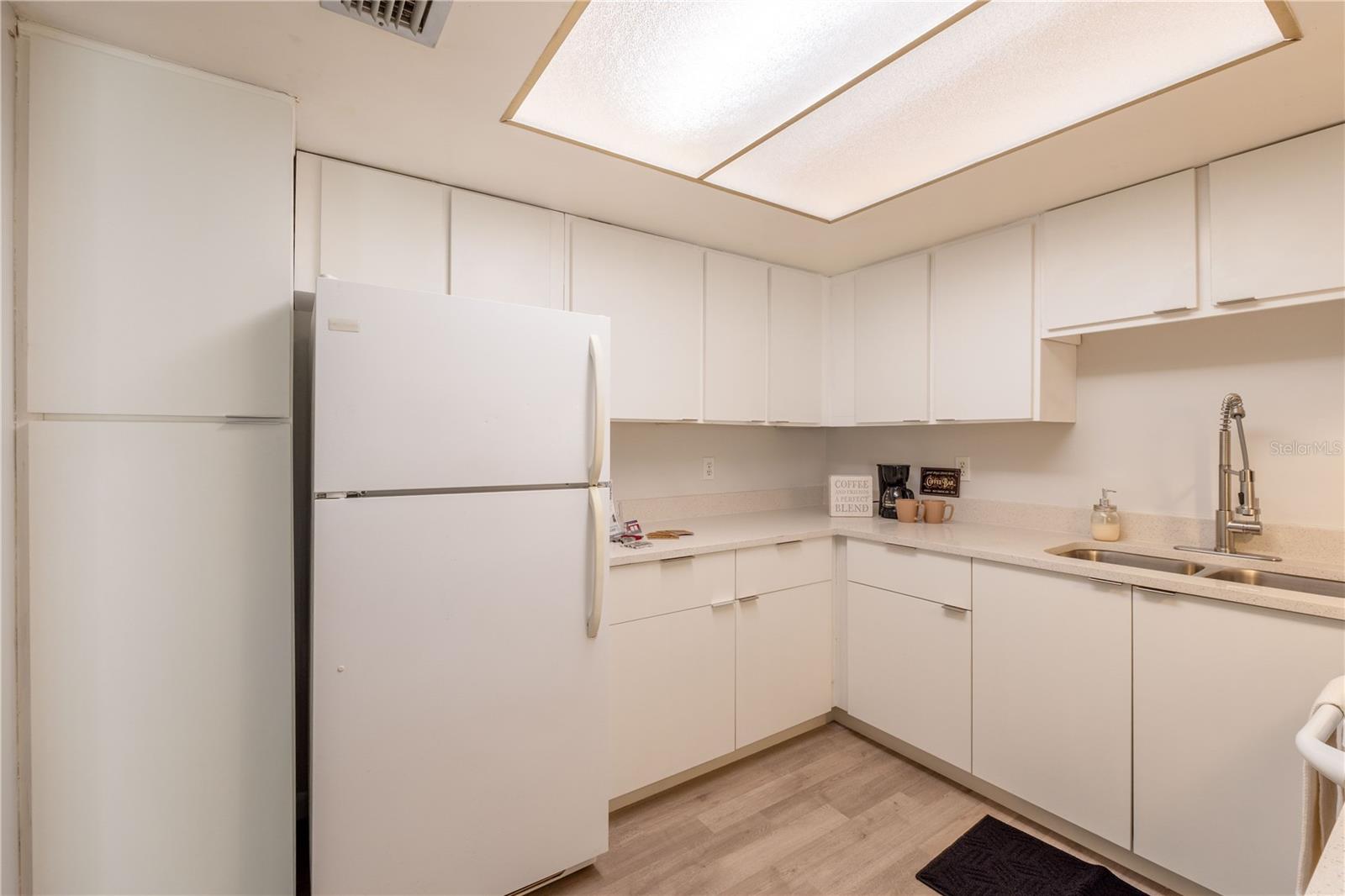 Image 17 of 32 For 600 Fairways Circle B