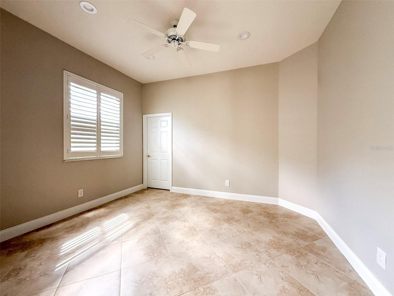 Image 22 of 59 For 19147 Park Place Boulevard