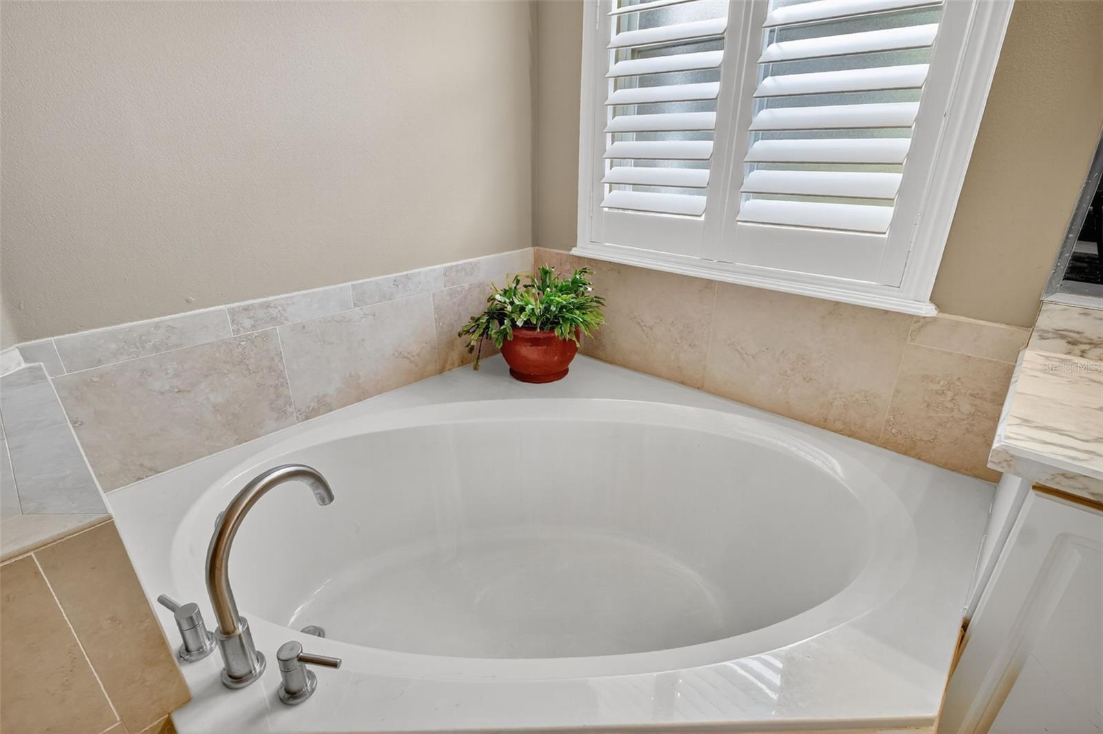 Image 27 of 59 For 19147 Park Place Boulevard