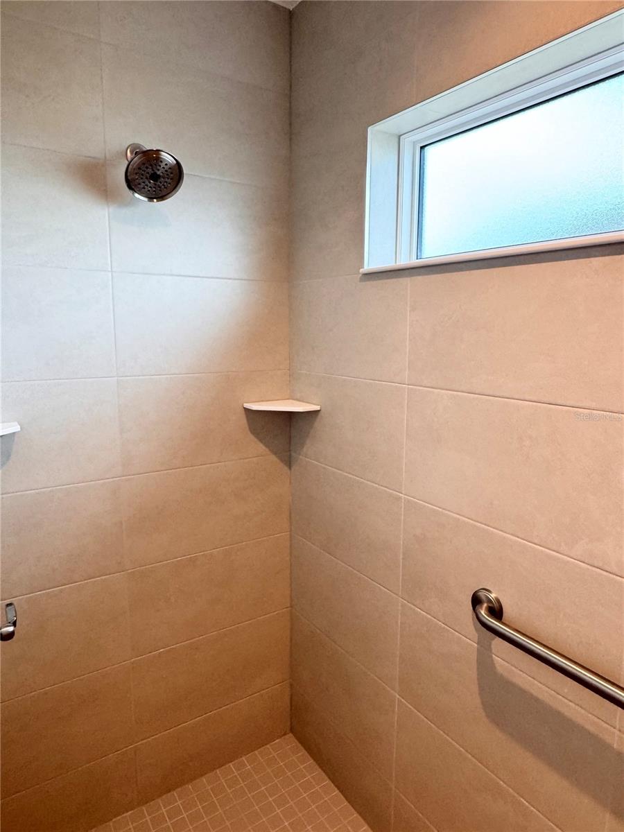 Image 21 of 33 For 1454 Jeremy Circle