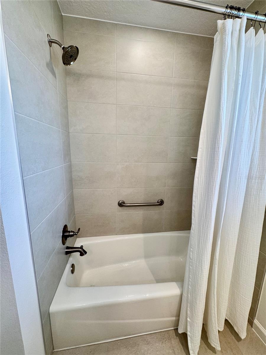 Image 25 of 33 For 1454 Jeremy Circle