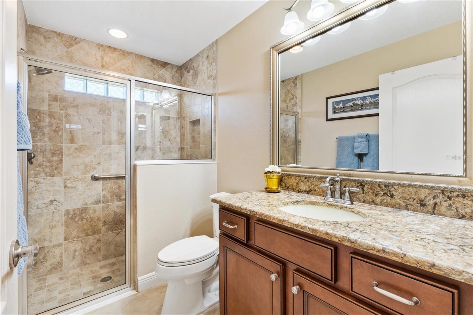 Listing photo id 23 for 3183 Apollo Lane