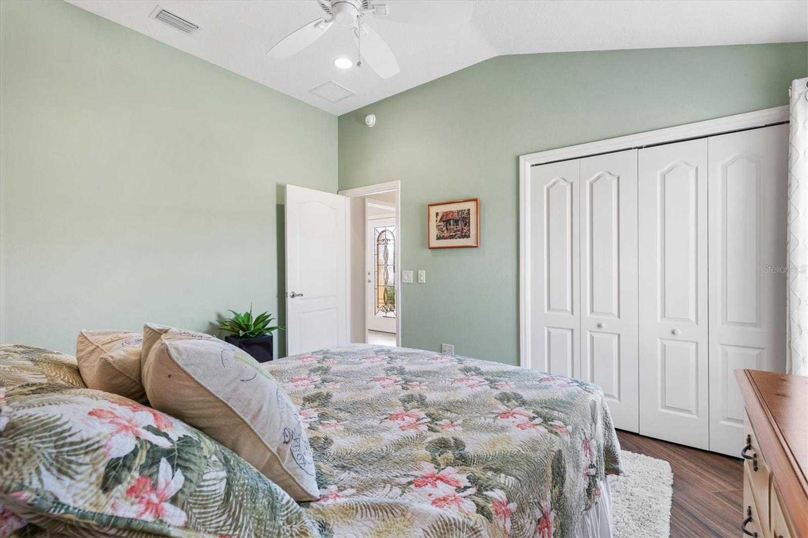 Listing photo id 29 for 3183 Apollo Lane