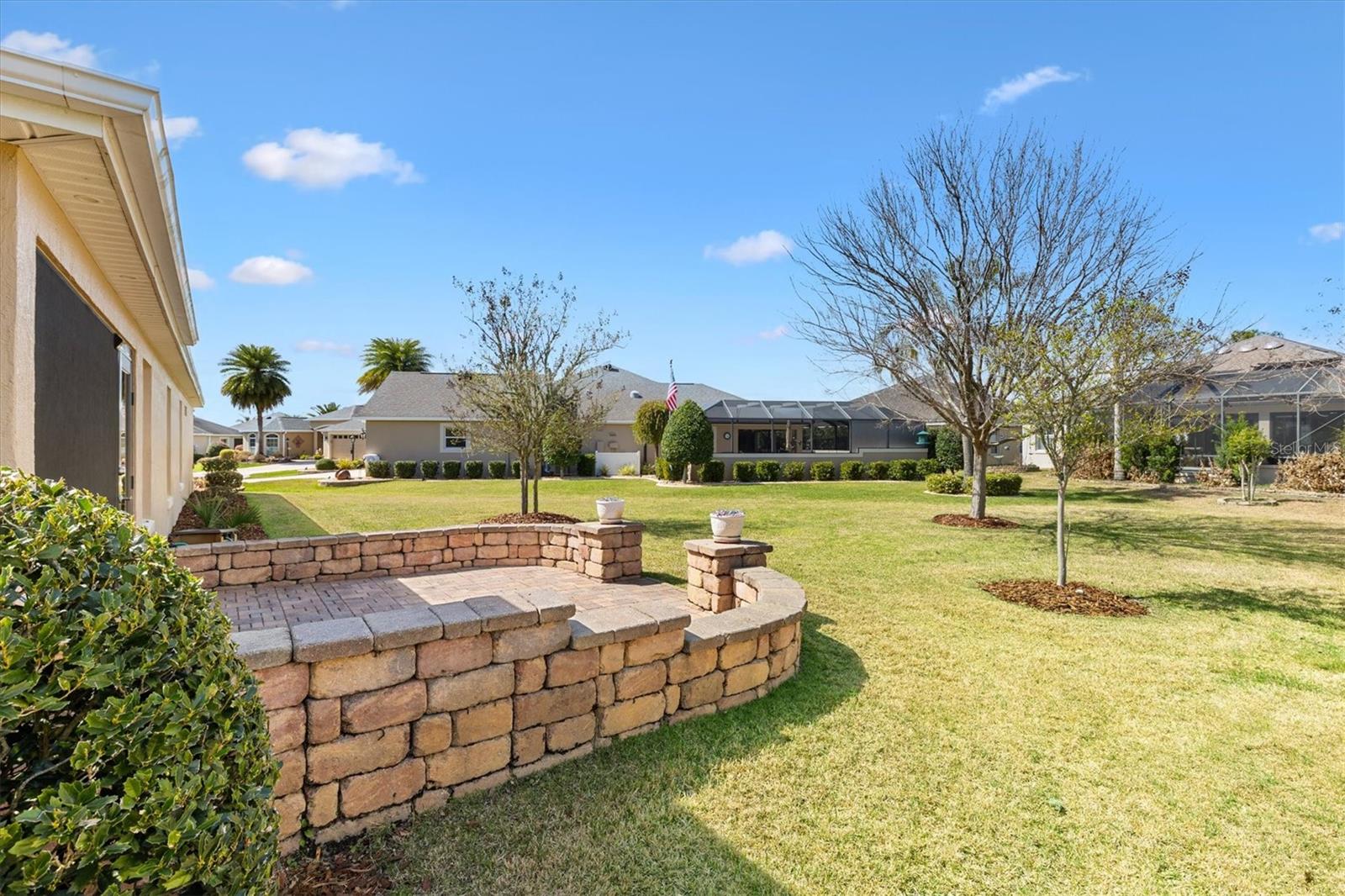 Listing photo id 31 for 3183 Apollo Lane