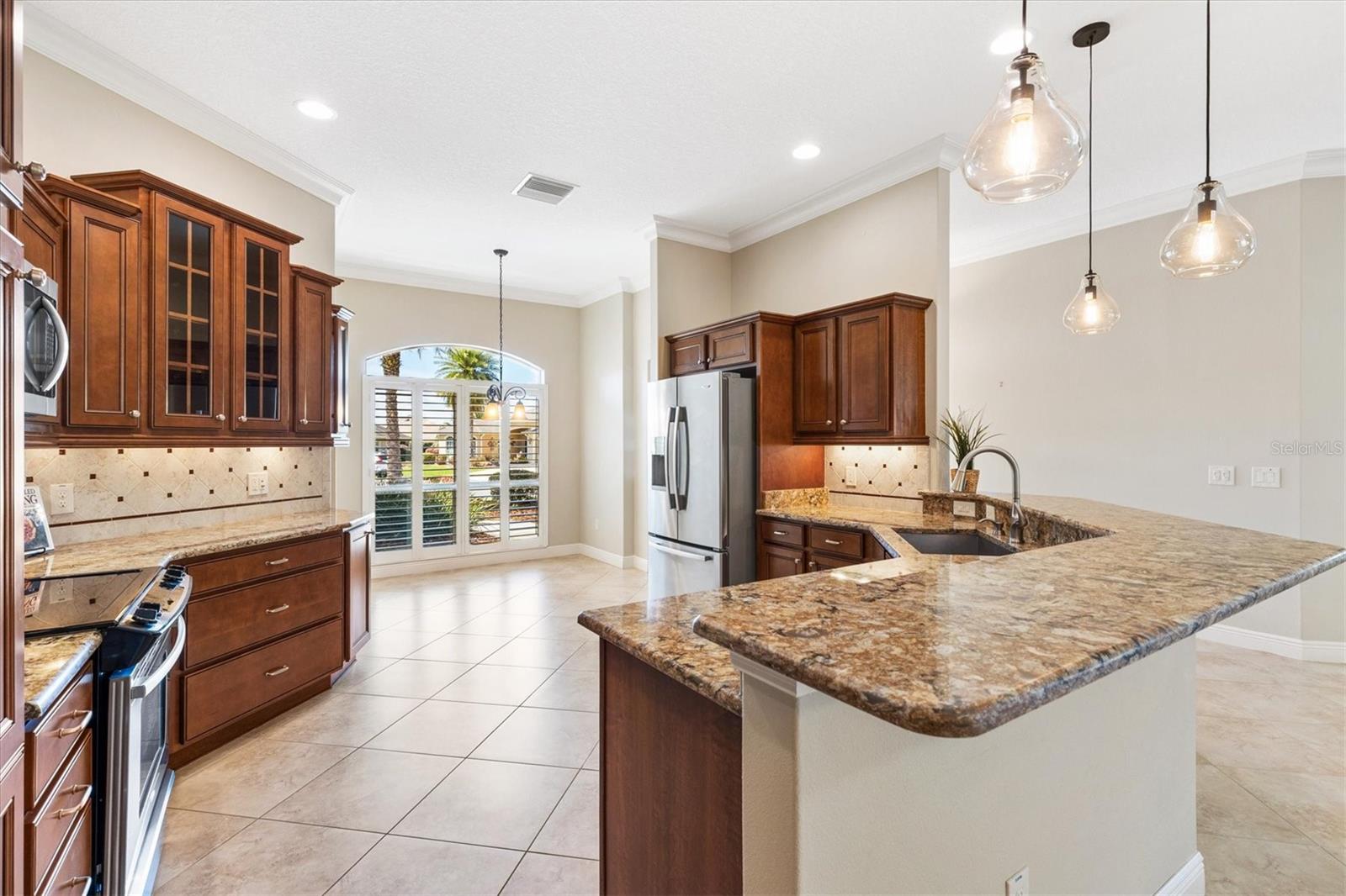 Listing photo id 6 for 3183 Apollo Lane