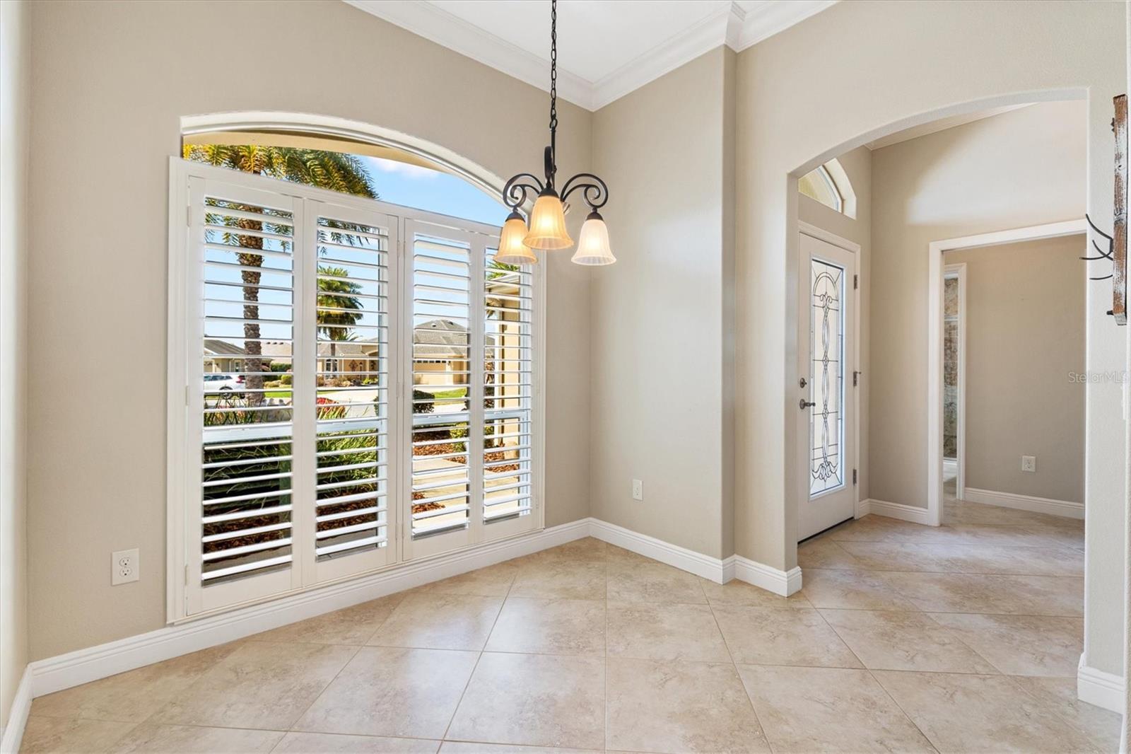 Listing photo id 7 for 3183 Apollo Lane