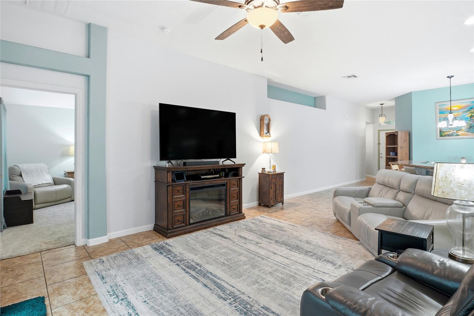 Image 10 of 34 For 476 Sauvignon Way